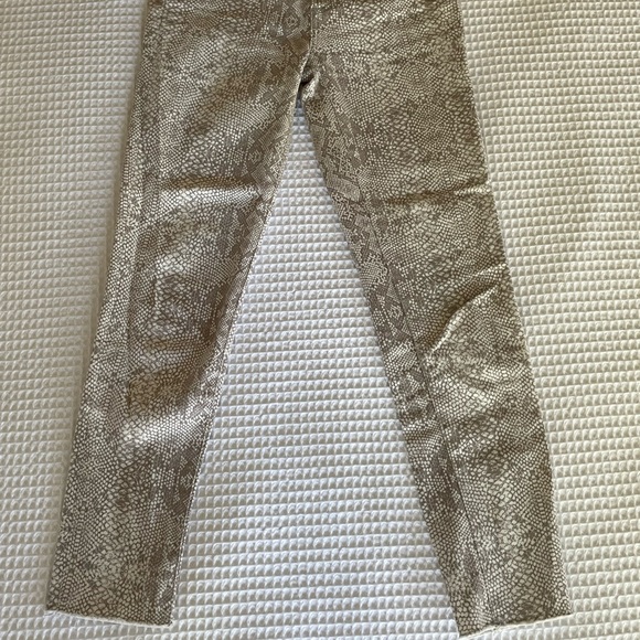 Denim Forum Lola Jeans - Picture 3 of 4